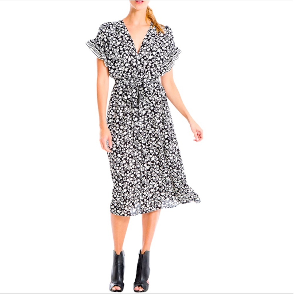 Max studio tie waist flutter sleeve dress